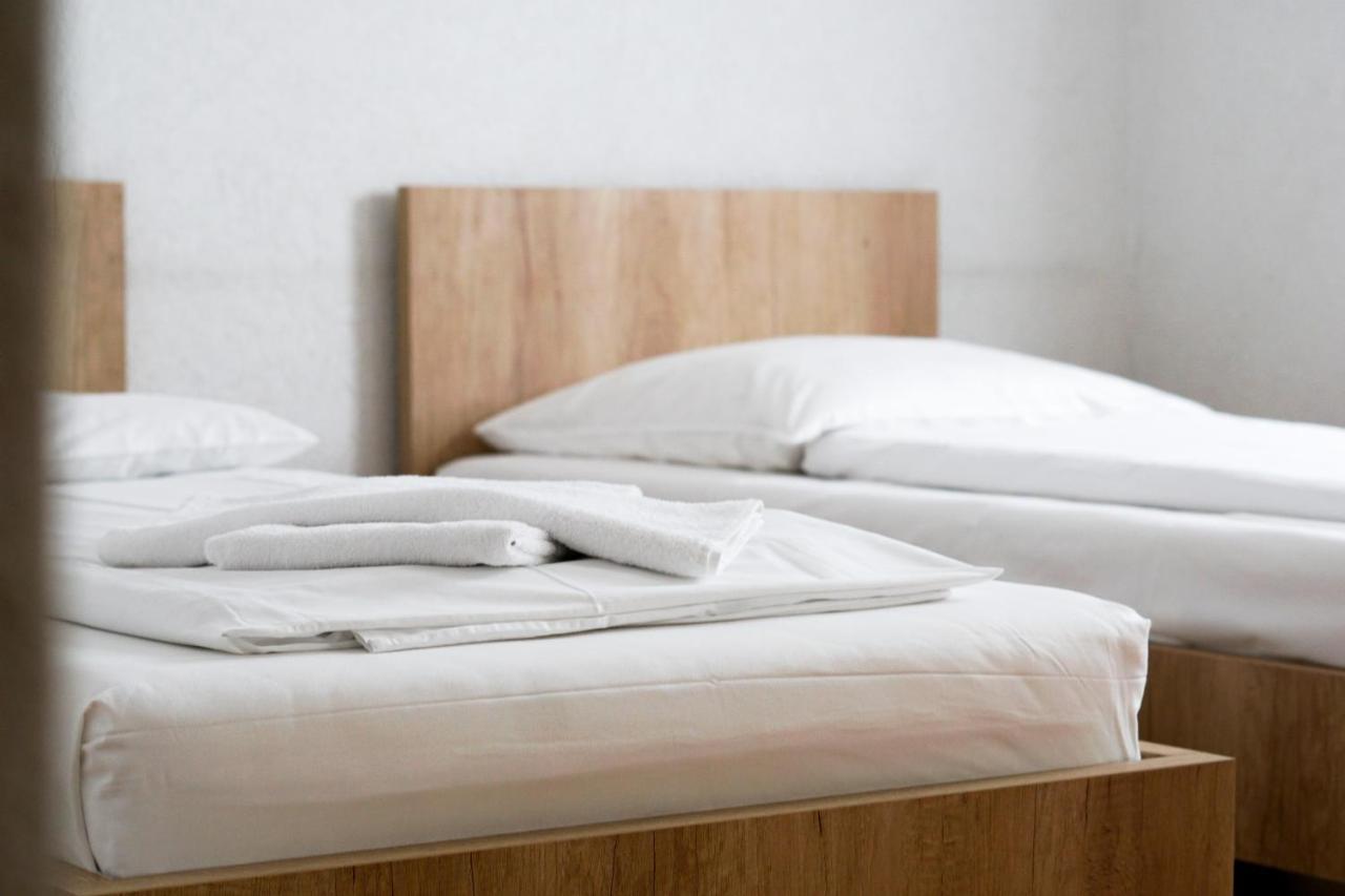 Hotel Kreuz Schwäbisch Gmünd Esterno foto